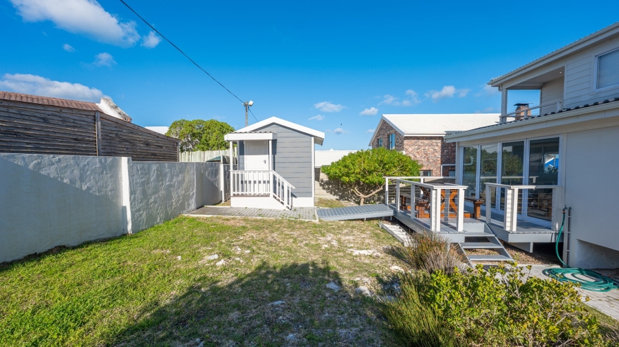 4 Bedroom Property for Sale in Struisbaai Western Cape